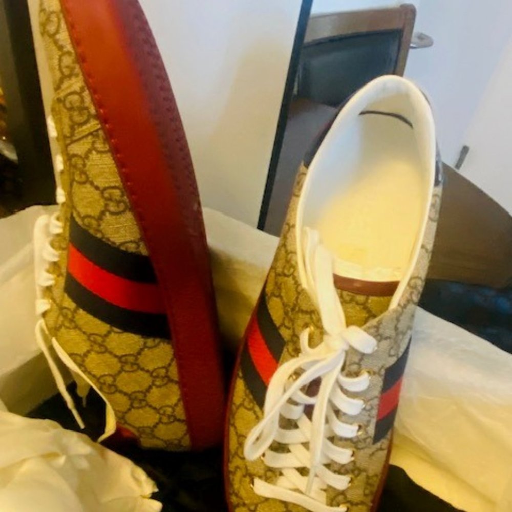 NEW  AUTHENTIC  MEN - Gucci Sneakers!! - Picture 3 of 10